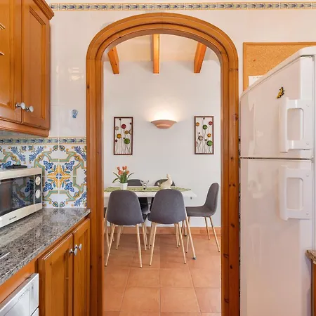 Rose Villa Cala Blanca (Menorca)