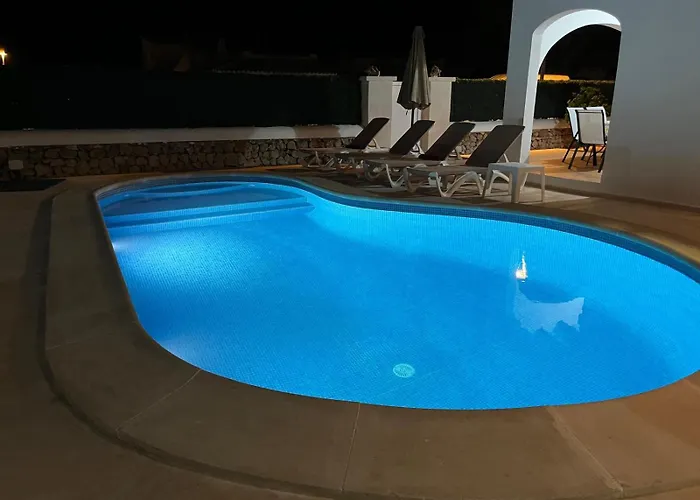 Rose Villa Cala Blanca (Menorca)
