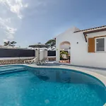 Rose Vila Cala Blanca (Menorca)