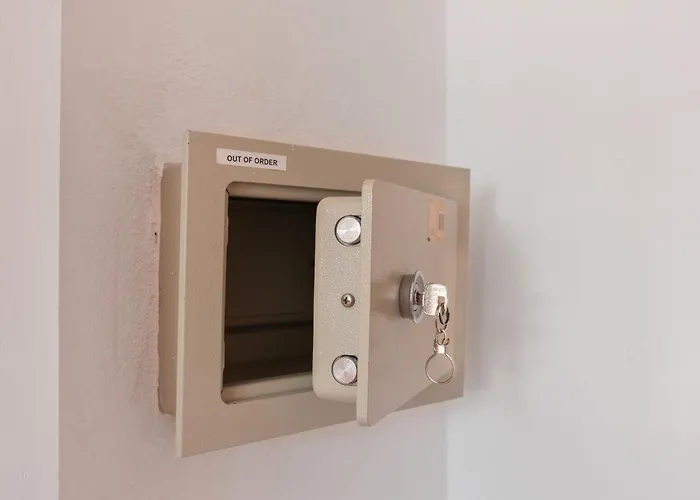 Rose Cala Blanca (Menorca)